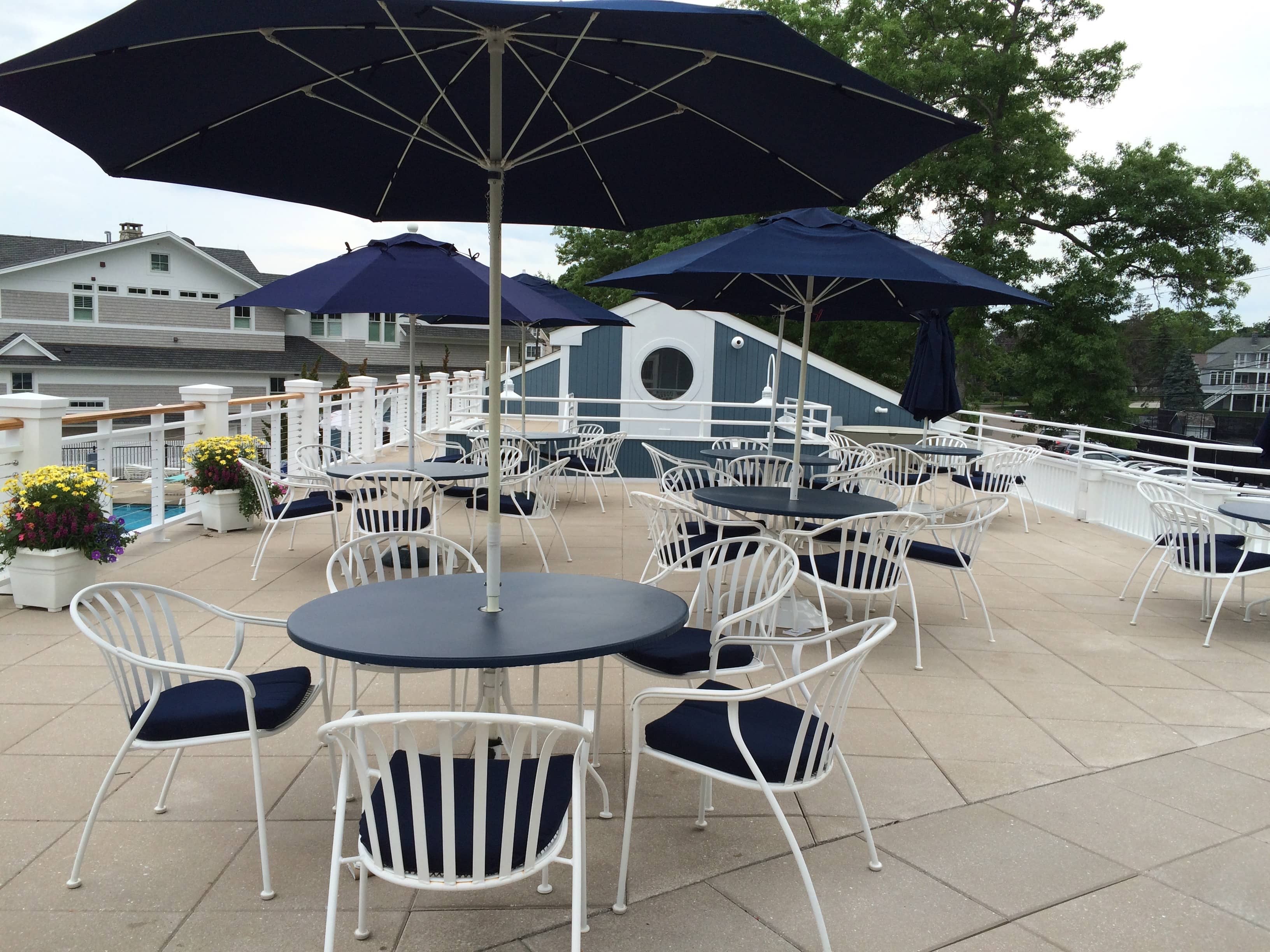 Stone Ballasted Roof System at Pine Orchard Country Club in Branford, Connecticut