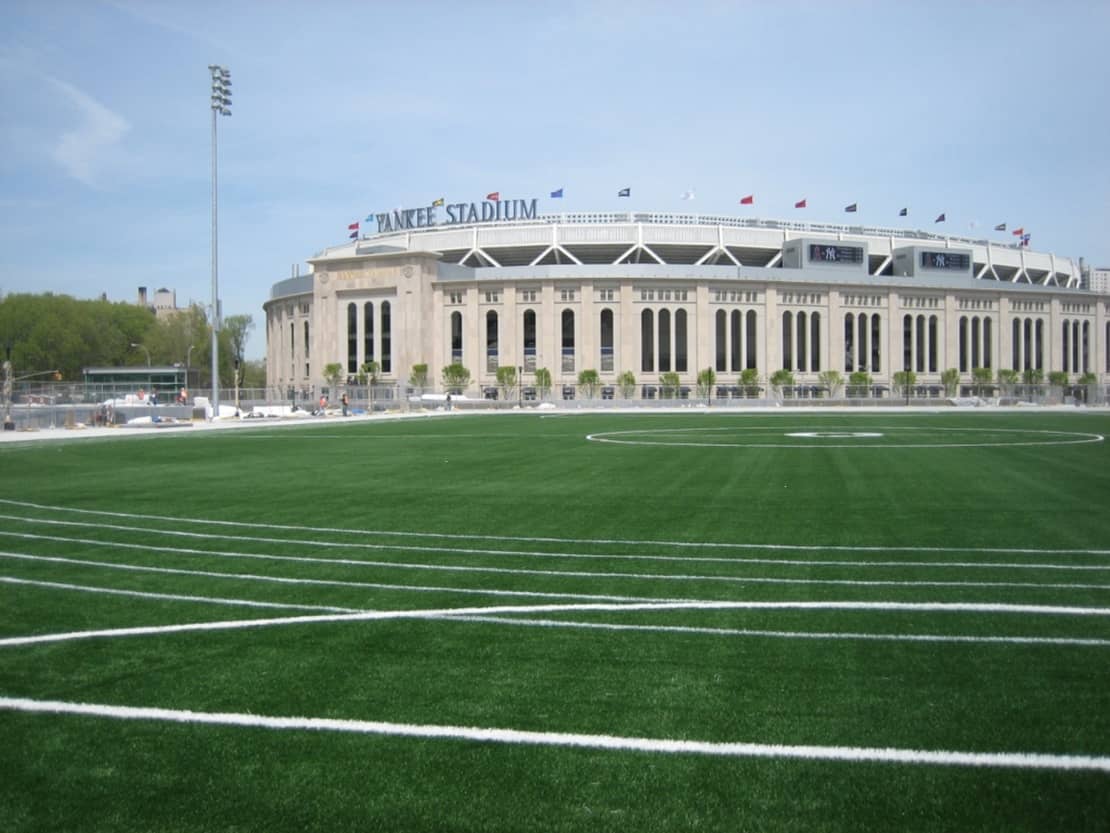 yankee stadium roof